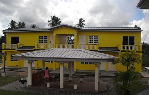 Piarco Village Suites Exterior foto